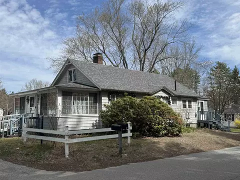 3 Sylvester St, Concord, NH 03303
