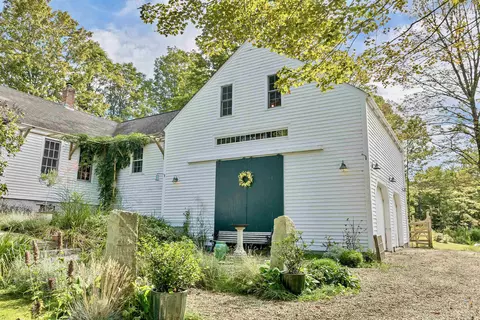 Exterior - 5 Trask Mountain Rd, Wolfeboro, NH 03894 photo 6 of 17