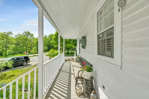 Exterior - 5 Trask Mountain Rd, Wolfeboro, NH 03894 photo 7 of 17