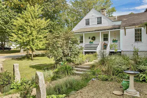 Exterior - 5 Trask Mountain Rd, Wolfeboro, NH 03894 photo 5 of 17
