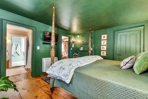 Bedroom - 5 Trask Mountain Rd, Wolfeboro, NH 03894 photo 1 of 3