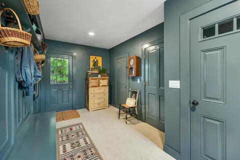 Entry Way - 5 Trask Mountain Rd, Wolfeboro, NH 03894 photo 2 of 5