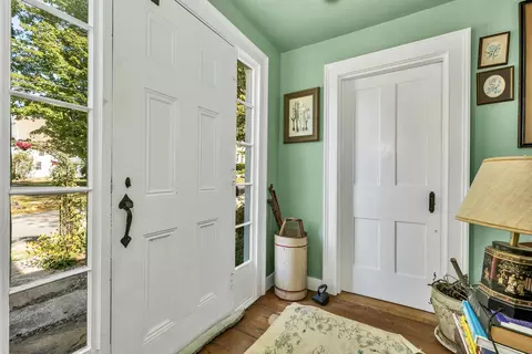 Entry Way - 5 Trask Mountain Rd, Wolfeboro, NH 03894 photo 4 of 5