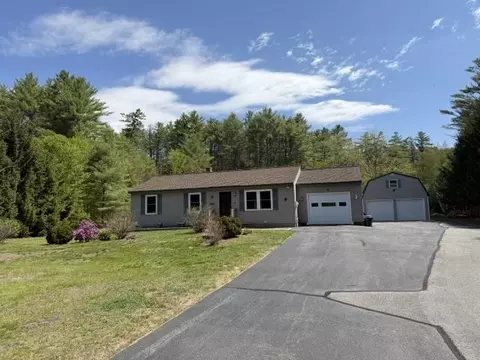 9 Fairway Dr, New Hampton, NH 03256