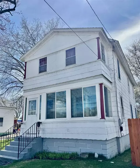 4 York St, Swanton, VT 05488