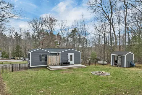 Exterior - 78 Beach Pond Rd, Wolfeboro, NH 03894 photo 2 of 4