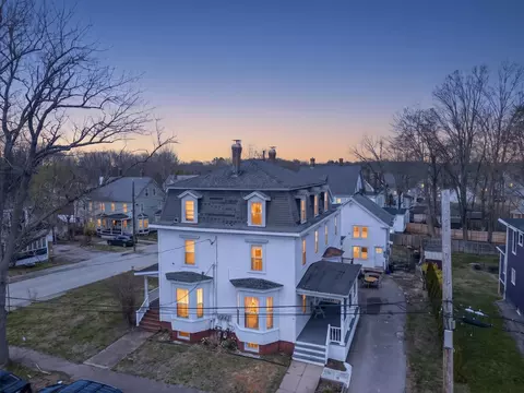 11 W Concord St, Dover, NH 03820