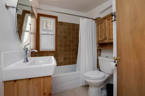 Bath - 97 Wolfeboro Rd, Hanover, NH 03755 photo 1 of 2