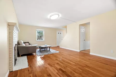 Living - 243 Winnacunnet Rd, Hampton, NH 03842 photo 2 of 4