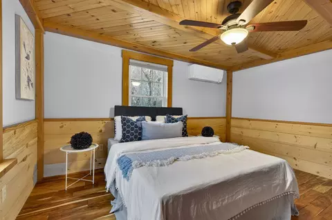 Bedroom - 405 N River Rd, Epping, NH 03042 photo 5 of 6