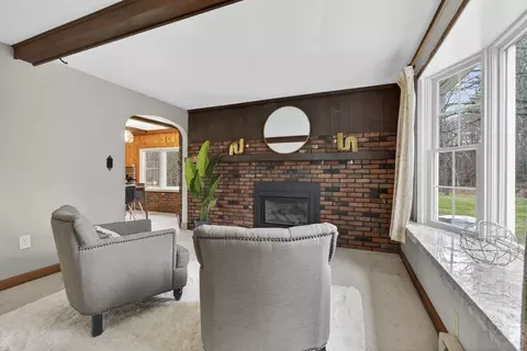 Living - 405 N River Rd, Epping, NH 03042 photo 2 of 3