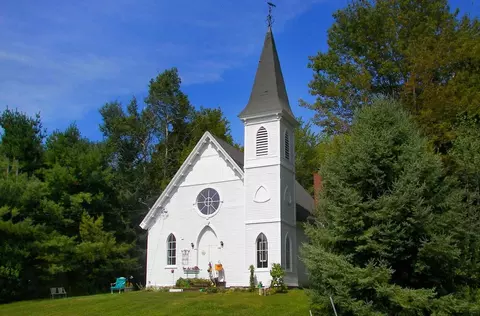 1919 Vt Route 100, Readsboro, VT 05350