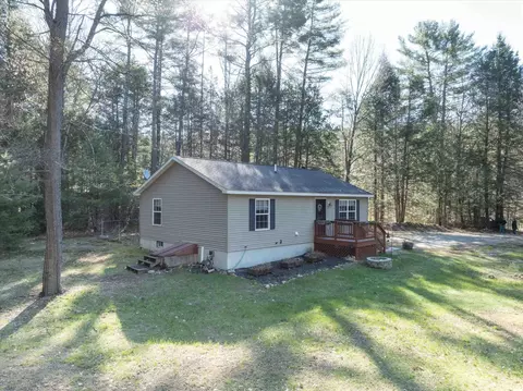 22 Deans Lndg, Chesterfield, NH 03443