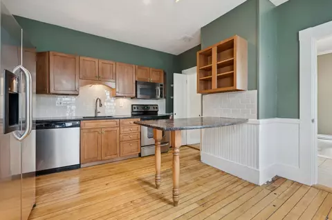 20 Richmond St, Dover, NH 03820