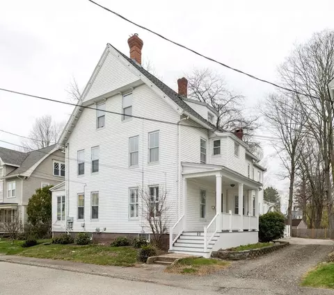 20 Richmond St, Dover, NH 03820