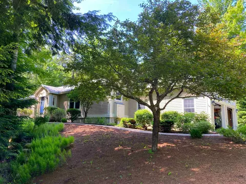 56 Glenwood Dr, Springfield, NH 03284