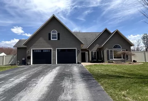 5 Evelyn Ln, Swanton, VT 05488