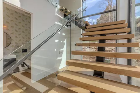 Entry Way - 59 Garden Loop Rd, Winhall, VT 05340 photo 6 of 8