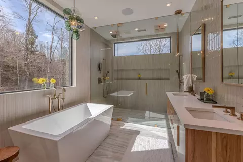 Bath - 59 Garden Loop Rd, Winhall, VT 05340 photo 1 of 9