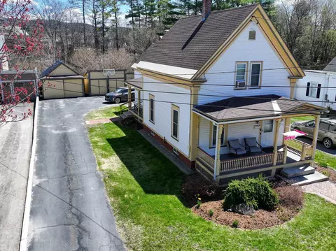 208 Summer St, Saint Johnsbury, VT 05819