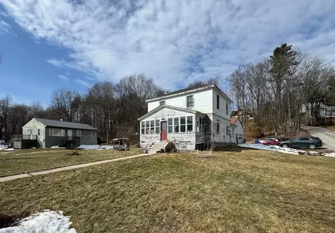 66 Winter St, Newport, NH 03773