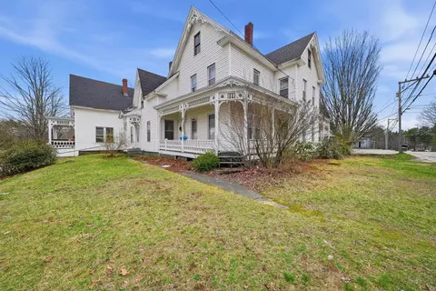 112 W Main St, Hillsborough, NH 03244
