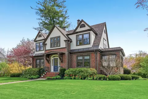 37 Chester St, Nashua, NH 03064