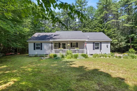 5 Birch Ln, Tuftonboro, NH 03816