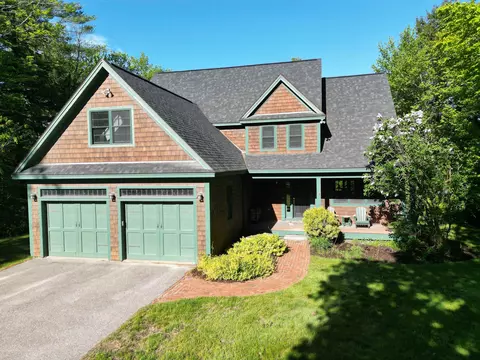 518 Old Main St, New London, NH 03257