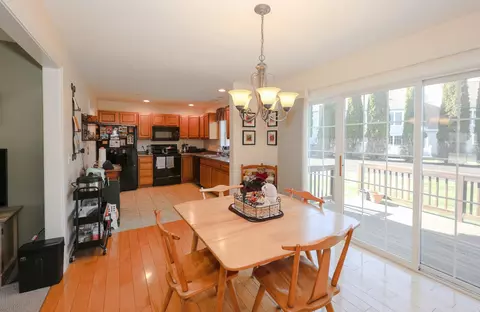 Dining - 23 Abbey Rd, Brentwood, NH 03833 photo 4 of 4