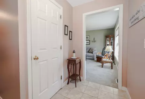 Entry Way - 23 Abbey Rd, Brentwood, NH 03833 photo 1 of 1