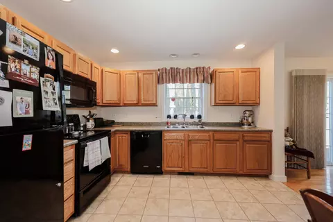 Kitchen - 23 Abbey Rd, Brentwood, NH 03833 photo 2 of 2