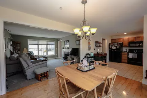 Dining - 23 Abbey Rd, Brentwood, NH 03833 photo 2 of 4