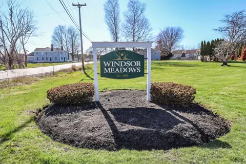 23 Abbey Rd, Brentwood, NH 03833