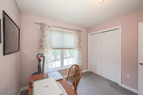 Bedroom - 23 Abbey Rd, Brentwood, NH 03833 photo 1 of 6