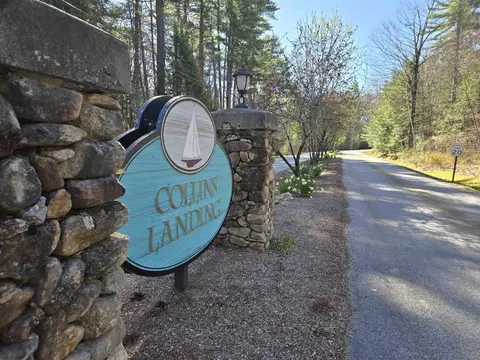 35 Collins Landing Rd #32, Weare, NH 03281