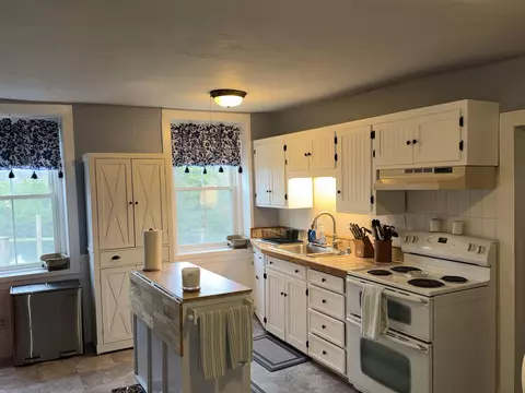 Kitchen - 992 Route 120, Plainfield, NH 03781 photo 4 of 6