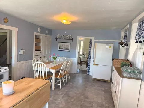 Dining - 992 Route 120, Plainfield, NH 03781 photo 2 of 3