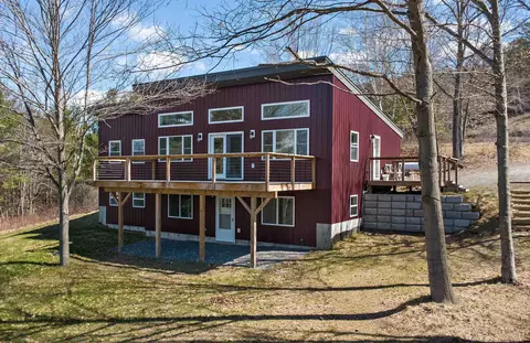 145 Cool Wine Dr, Saint Johnsbury, VT 05819
