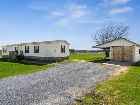 320 Town House Rd, Addison, VT 05491