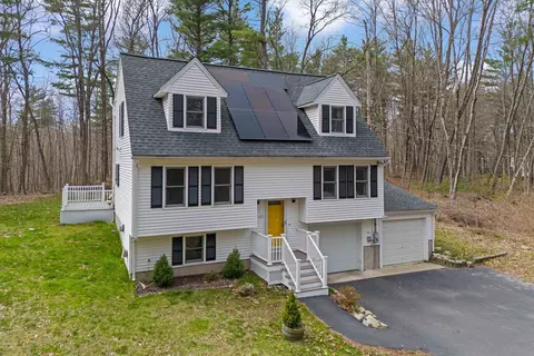125 S Main St, Newton, NH 03858