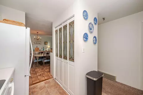 Entry Way - 467 High St #11, Hampton, NH 03842 photo 2 of 2