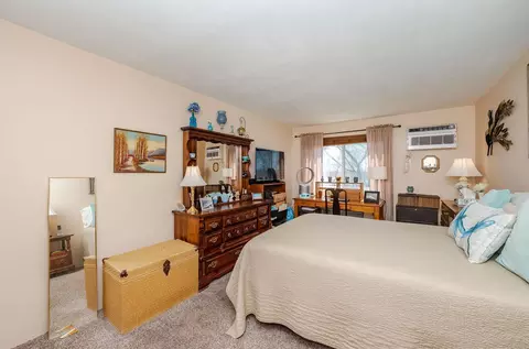 Bedroom - 467 High St #11, Hampton, NH 03842 photo 6 of 8