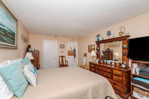Bedroom - 467 High St #11, Hampton, NH 03842 photo 8 of 8