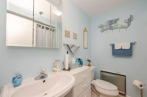 Bath - 467 High St #11, Hampton, NH 03842 photo 1 of 2