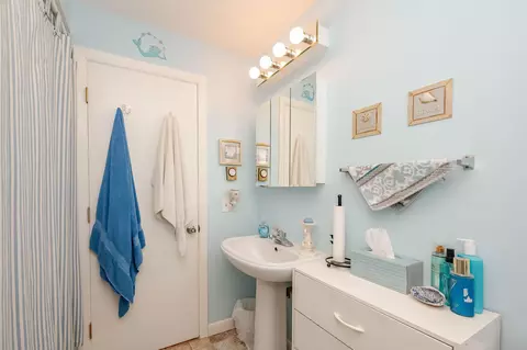 Bath - 467 High St #11, Hampton, NH 03842 photo 2 of 2