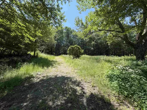 327 South Rd, Bethlehem, NH 03574 photo 4