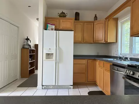 Kitchen - 250 Grapevine Rd, Dunbarton, NH 03046 photo 4 of 5