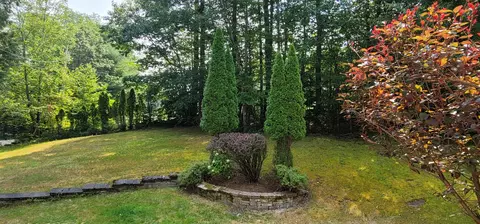 Exterior - 250 Grapevine Rd, Dunbarton, NH 03046 photo 3 of 6