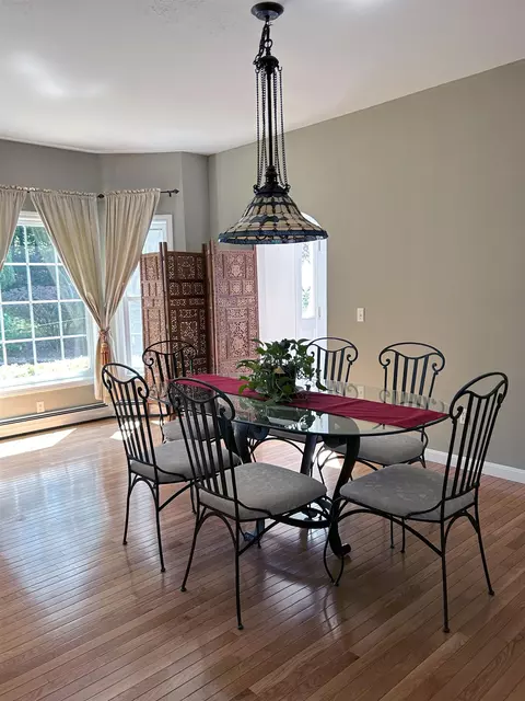 Dining - 250 Grapevine Rd, Dunbarton, NH 03046 photo 3 of 6